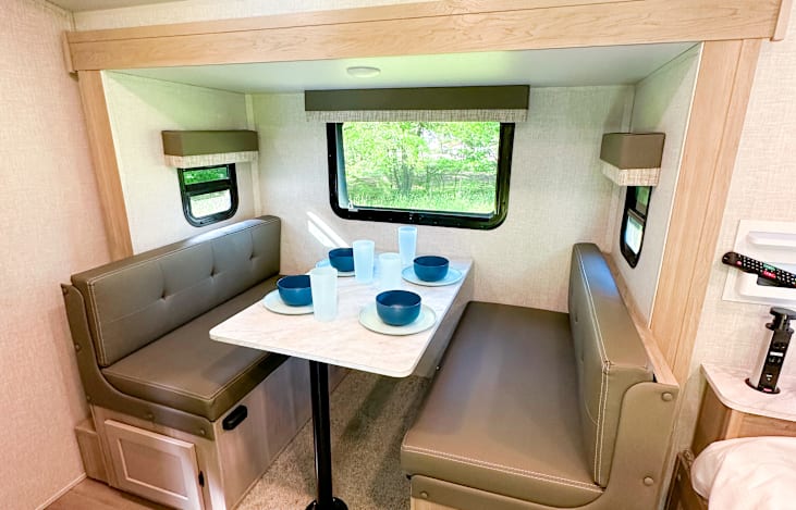 Dinette slide out