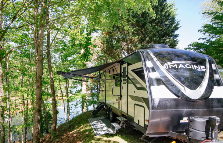 Modern Mountain Retreat will be your luxury home on wheels for making fun family memories.
