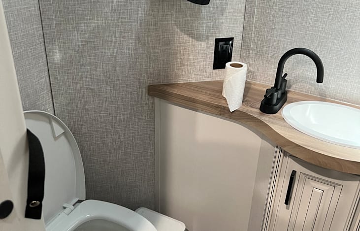 Bunkhouse 1/2 bath