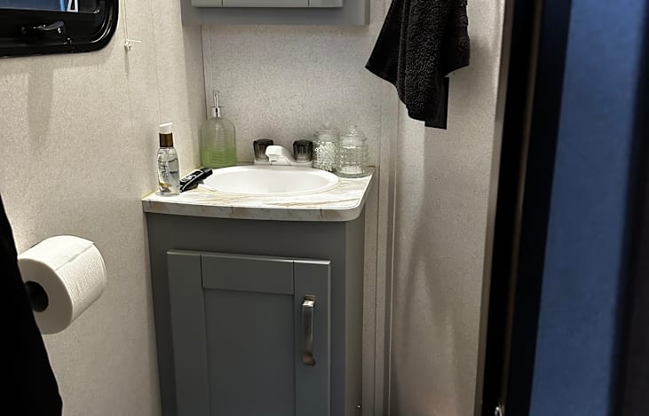 2nd bathroom