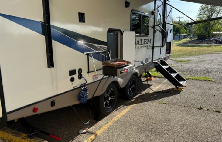 Outdoor griddle and mini fridge!