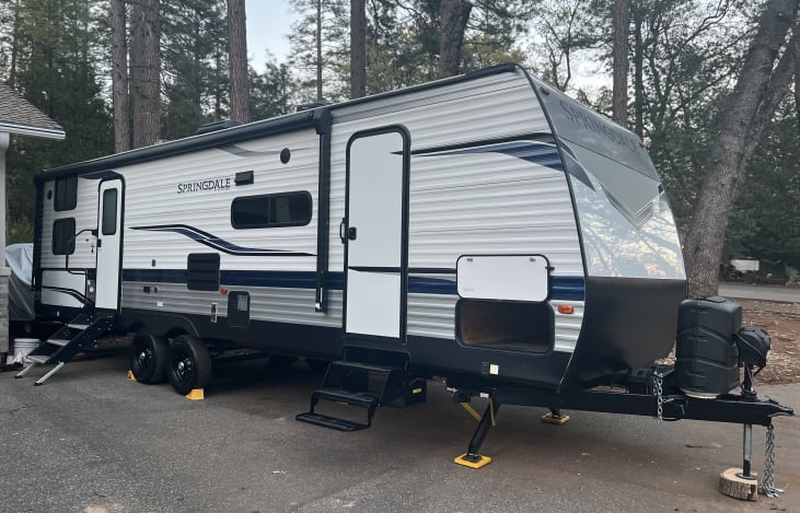 Full trailer length is 32' 11" (33')