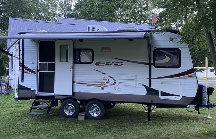 Nice 13ft Awning and outdoor speakers