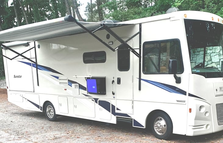 2022 Sunstar Winnabego 32ft