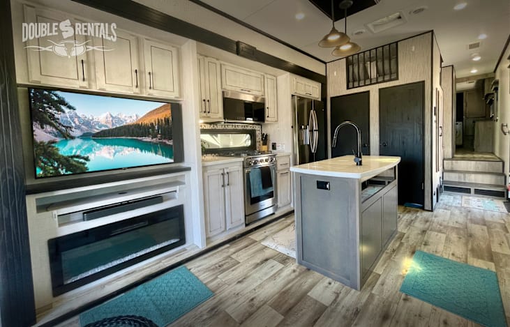 Huge Kitchen with Residential Fridge, Center Island with Large Sink and Oven Large Enough to Make Thanksgiving Dinner!