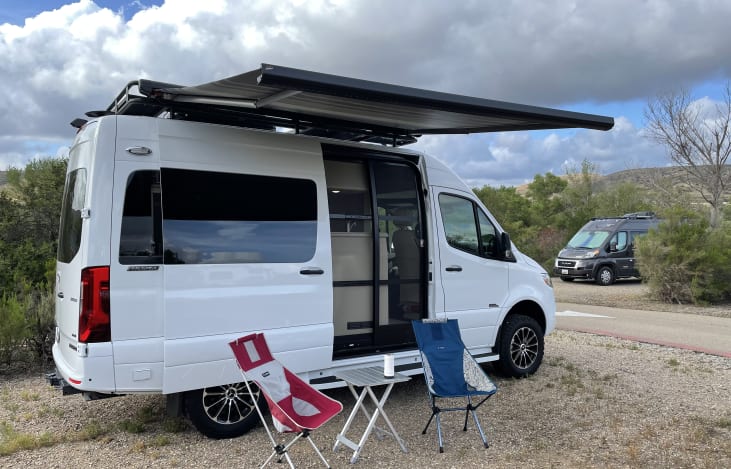 The 19 foot Sprinter 4x4 chassis is easy to drive and park anywhere.
