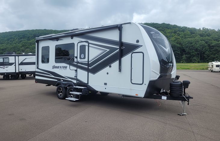 A 21ft high quality Toy Hauler