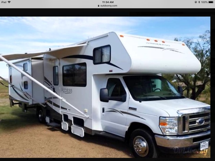 2009 Winnebago Access with Bunkhouse 