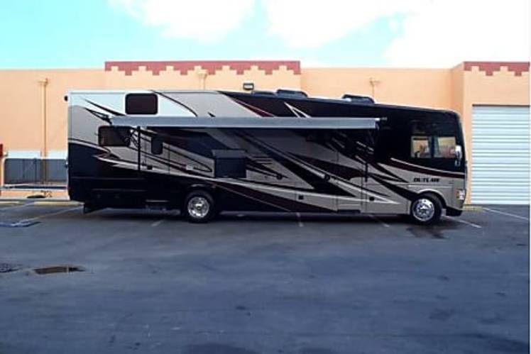 2015 Thor Outlaw Toy Hauler Rv Rental In Opa Locka Fl Rvshare Com