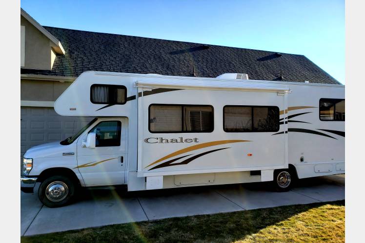 10 Most Popular Travel Trailer Brands and Buying Guide 8 Stan Sleeps 8 with a Large Slide-out (30ft)