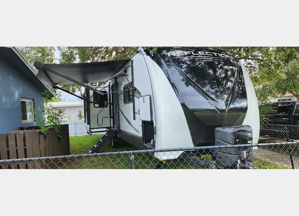 Travel Trailer rentals in Hollywood