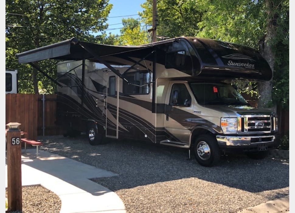 Class C Motor Home rentals in Milwaukie