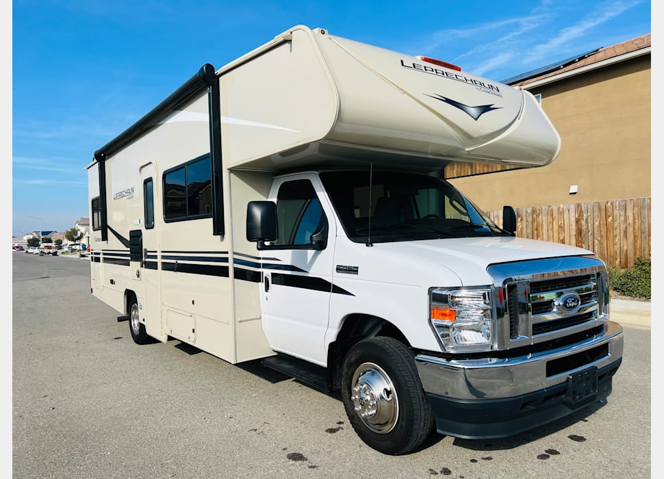Class C Motor Home rentals in Fresno