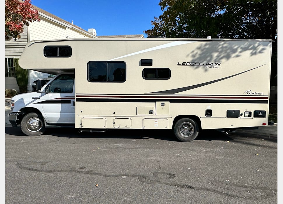 Class C Motor Home rentals in San Martin