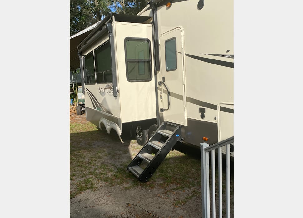 Fifth Wheel rentals in Dade City