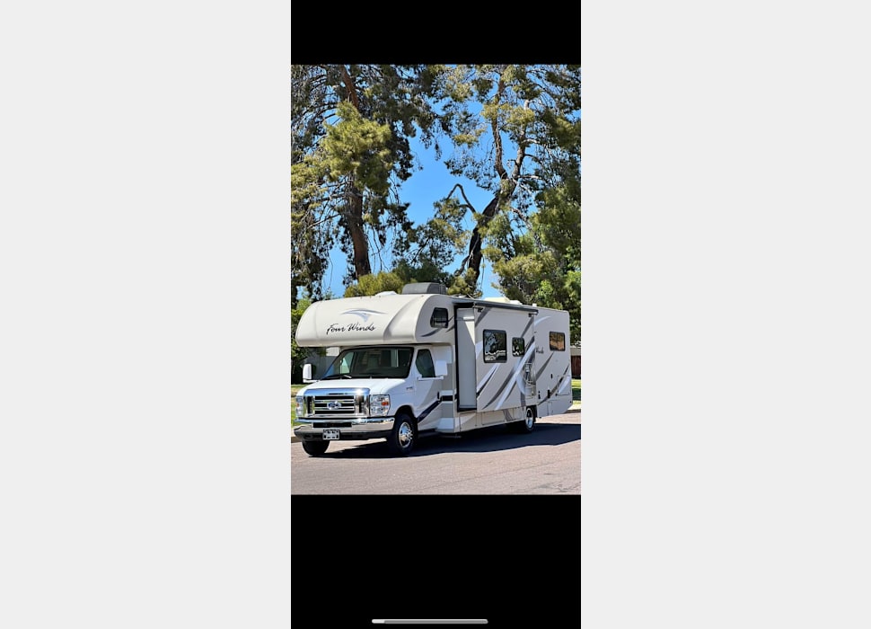 Class C Motor Home rentals in Ontario