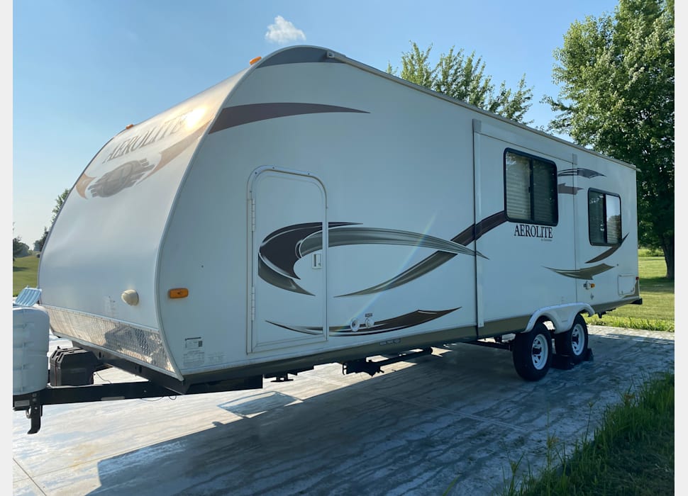 Travel Trailer rentals in Beach Park