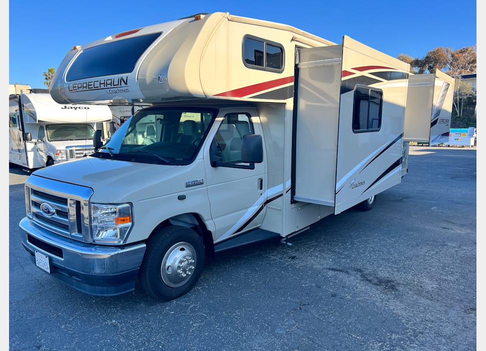 Class C Motor Home rentals in Corona