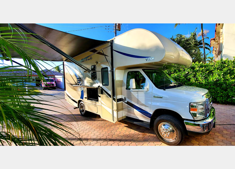 Class C Motor Home rentals in Fort Myers