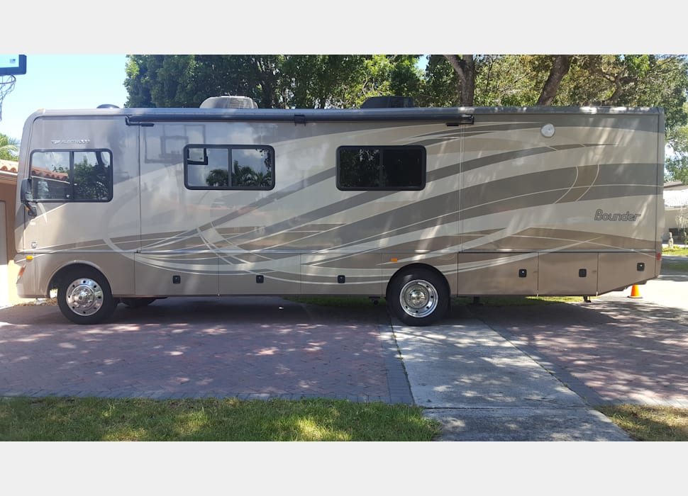 Class A Motor Home rentals in Miami