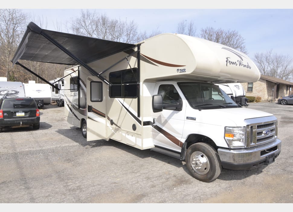 Class C Motor Home rentals in Wadsworth