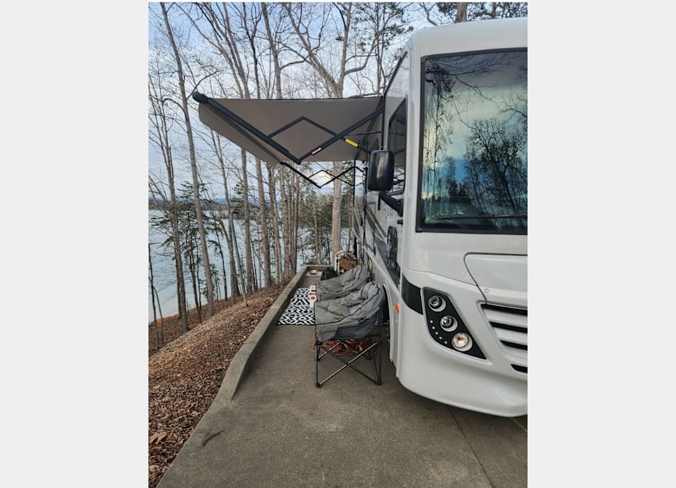Class A Motor Home rentals in Fort Washington