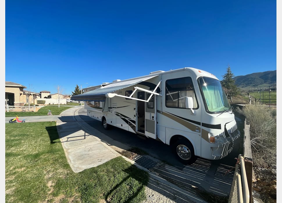 Class A Motor Home rentals in Castaic