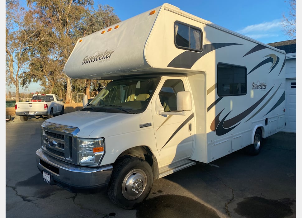 Class C Motor Home rentals in Dixon
