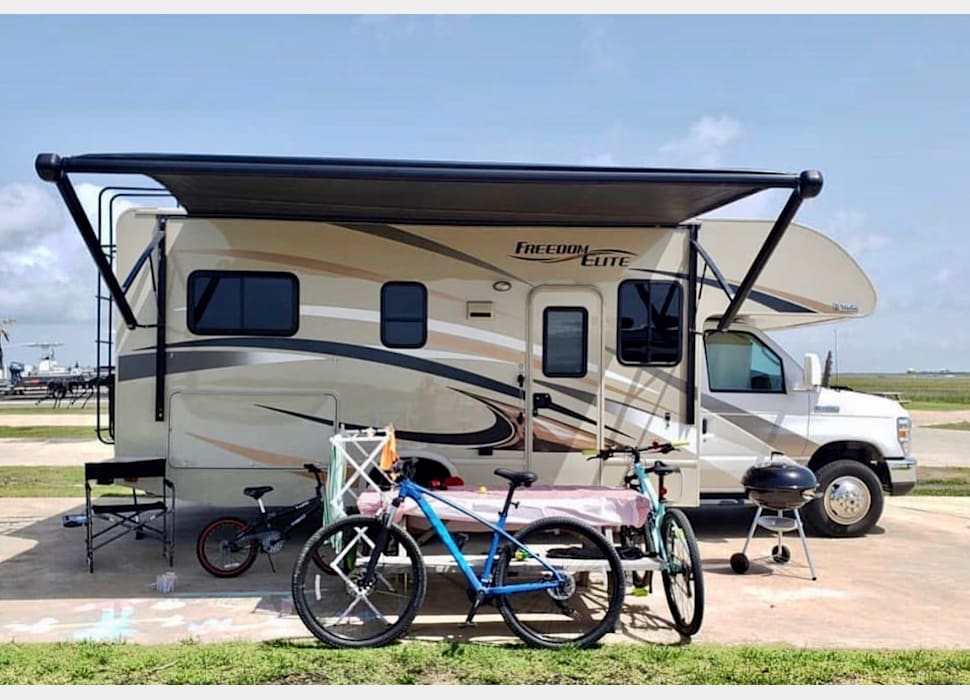 Class C Motor Home rentals in Bentonville