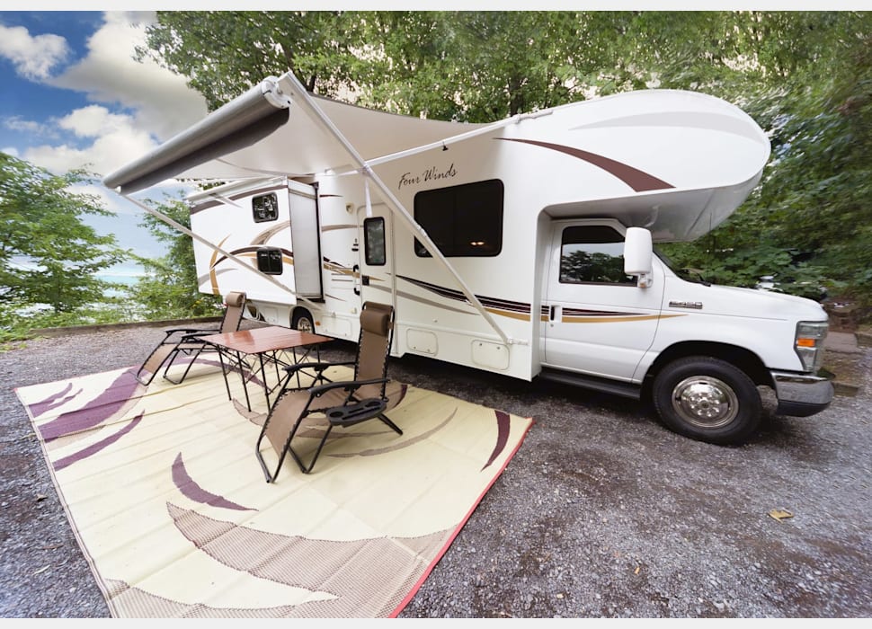 Class C Motor Home rentals in Mount Wolf