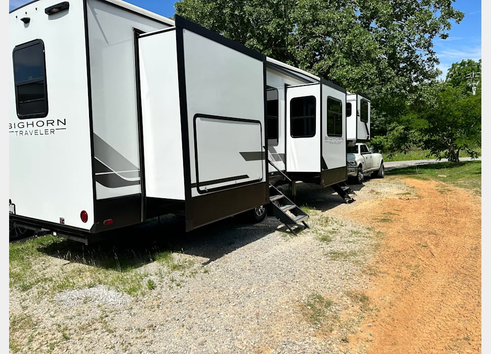 Fifth Wheel rentals in Union