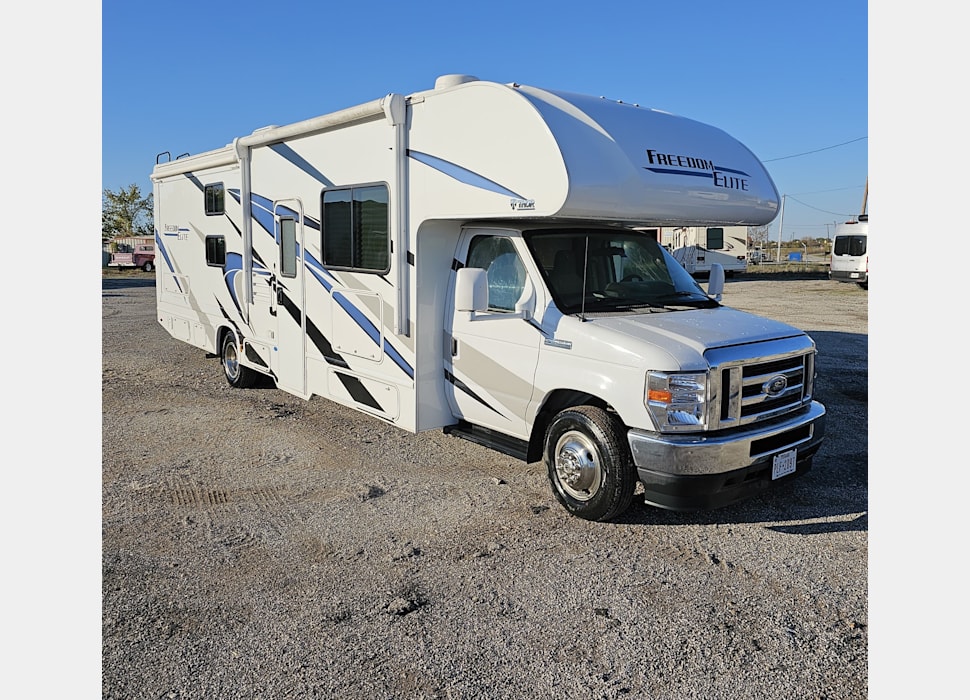 Class C Motor Home rentals in Aubrey