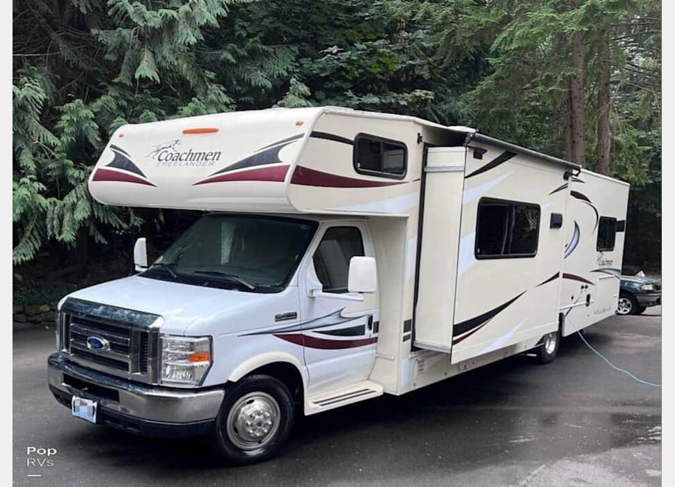 Class C Motor Home rentals in Lynnwood