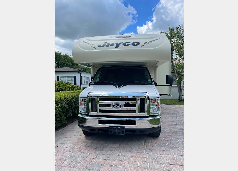 Class C Motor Home rentals in Southwest Ranches