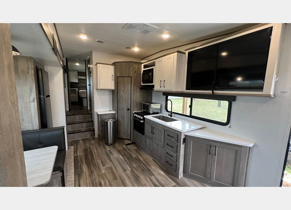 Fifth Wheel rentals in Newburgh