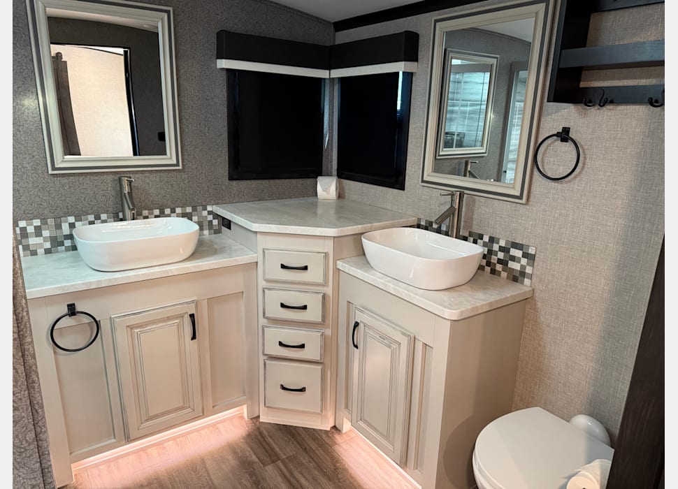 Fifth Wheel rentals in Myakka City