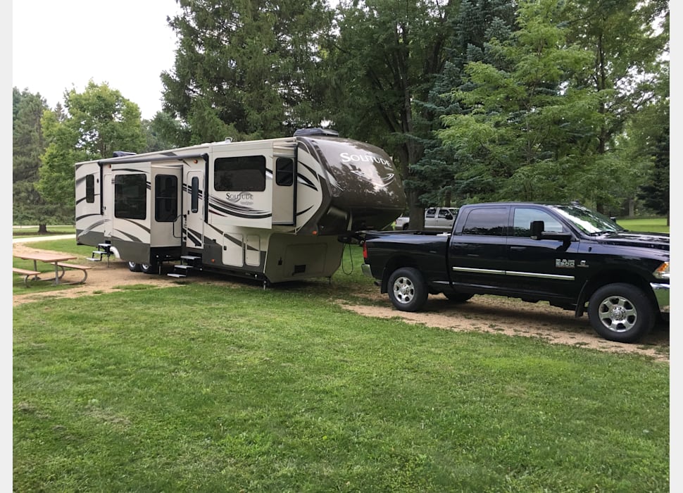 Fifth Wheel rentals in Hibbing