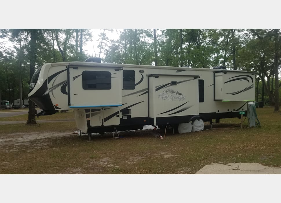Fifth Wheel rentals in Crestview