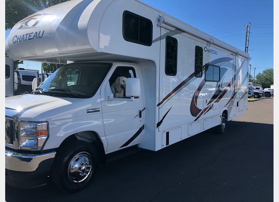 Class C Motor Home rentals in Lincoln City