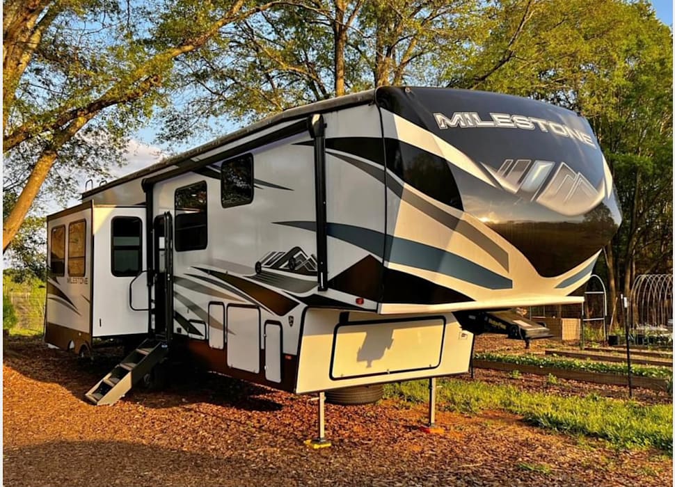 Fifth Wheel rentals in Greenville