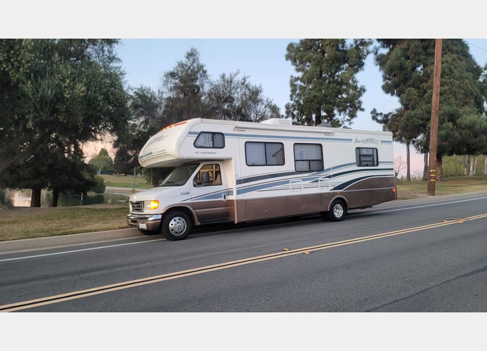 Class C Motor Home rentals in Ontario