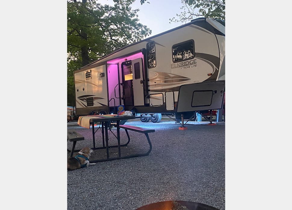 Fifth Wheel rentals in Loudon
