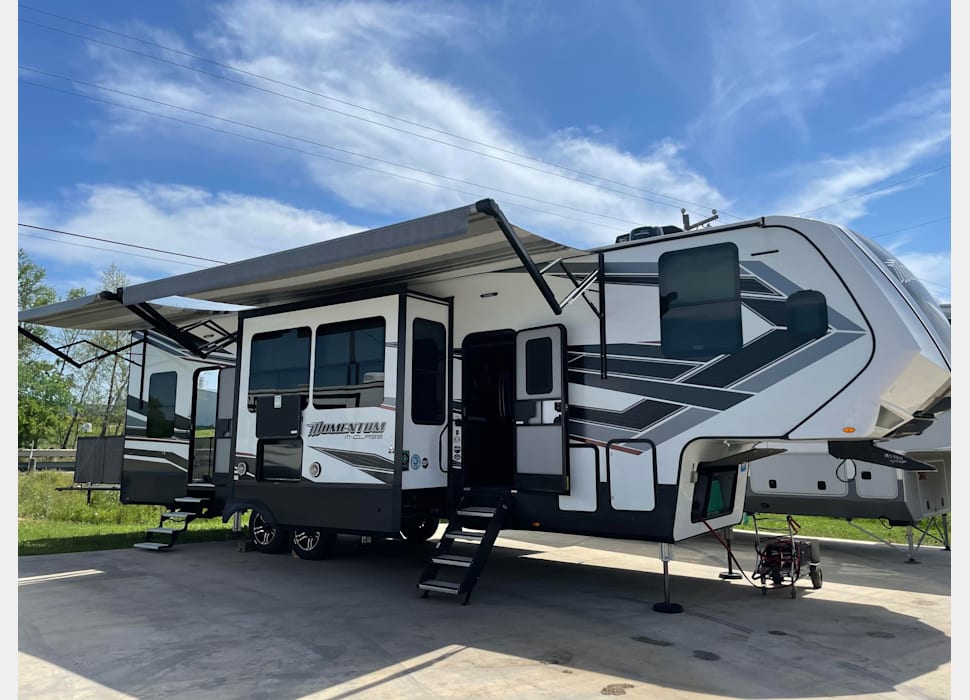 Fifth Wheel rentals in Whitney