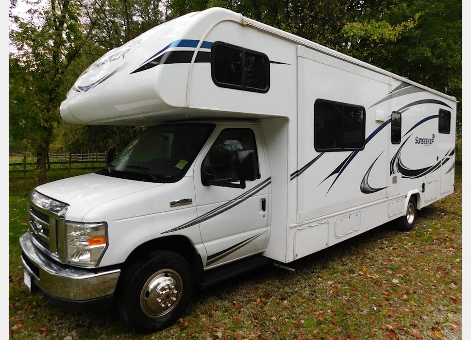 Class C Motor Home rentals in Bulverde