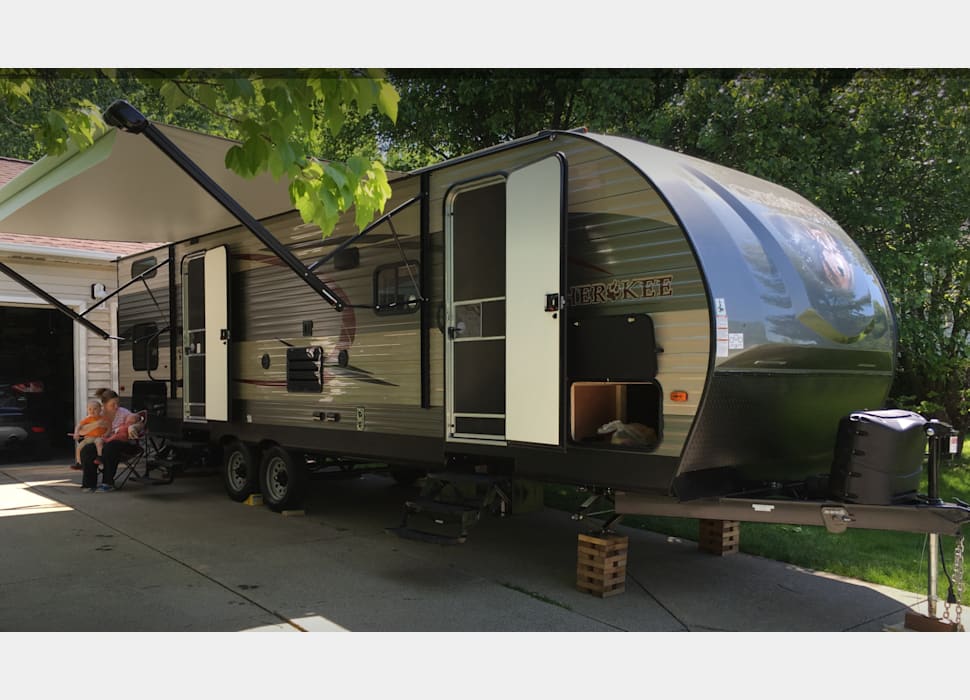 Travel Trailer rentals in Holly