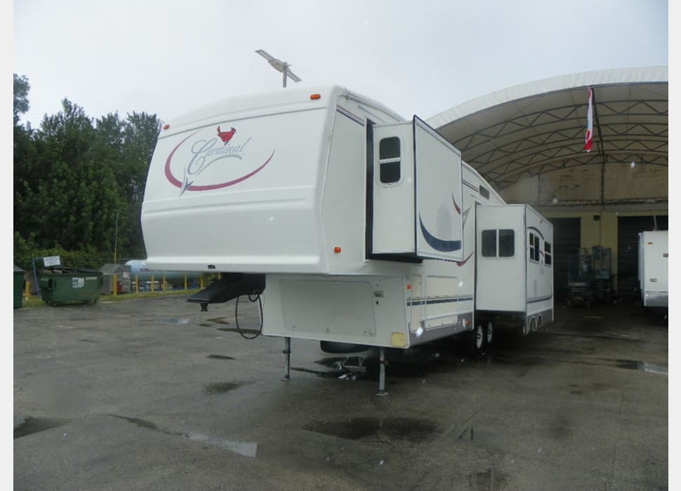 2003 Cardinal by Forest River Triple slide, RV Rental in Bainbridge,