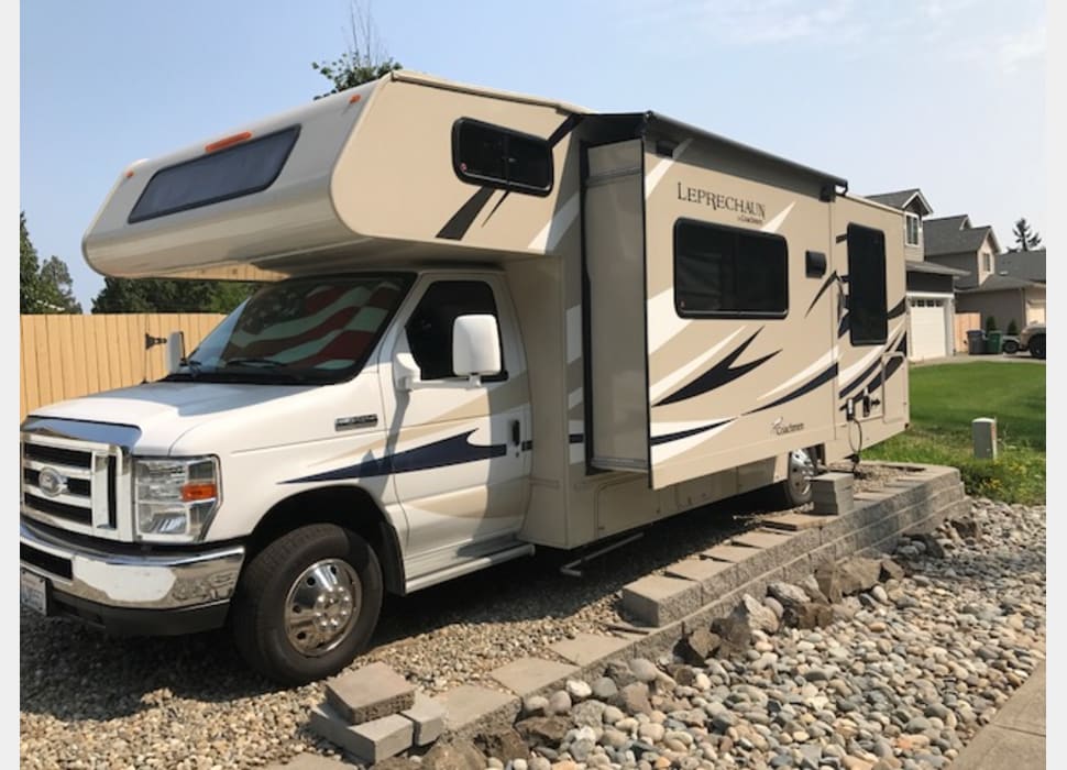 Class C Motor Home rentals in Lynnwood