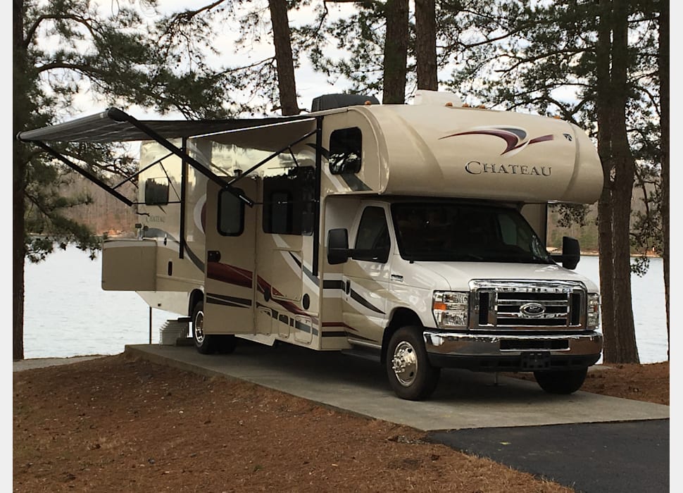 Class C Motor Home rentals in Cleveland