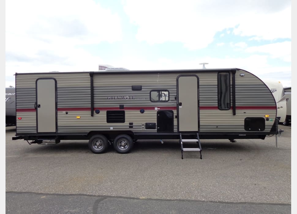 2018 Forest River RV Cherokee Grey Wolf 26DBH, RV Rental in Goddard,