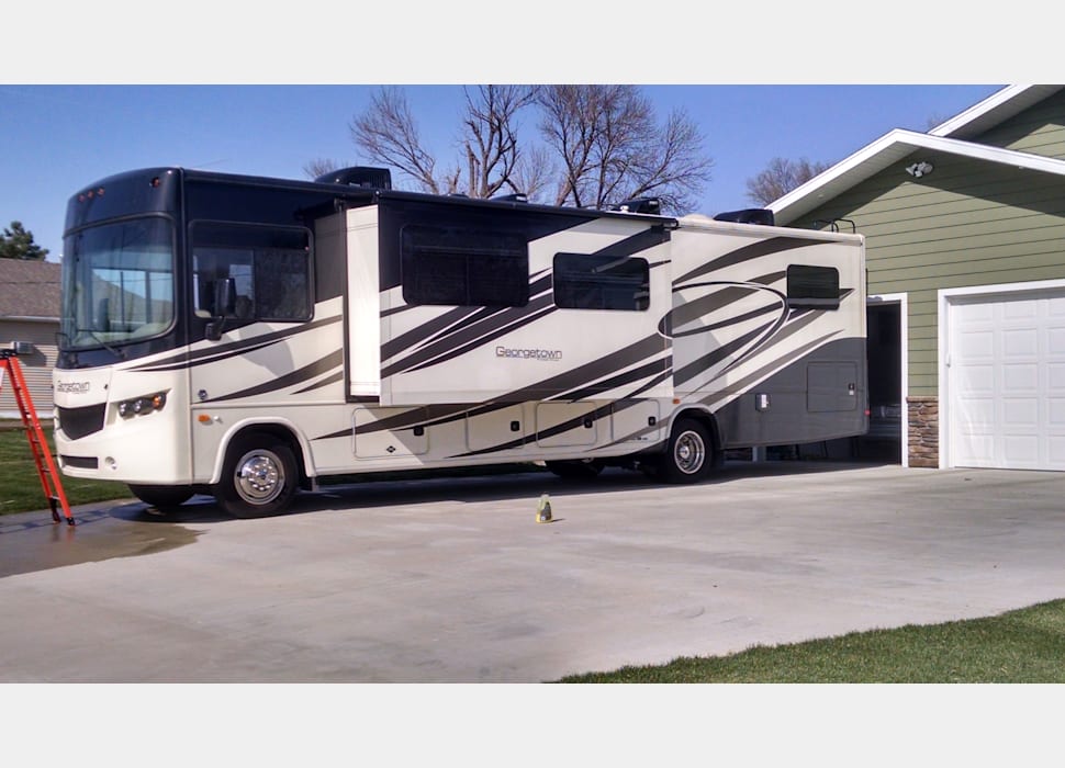 Class A Motor Home rentals in Sioux Falls